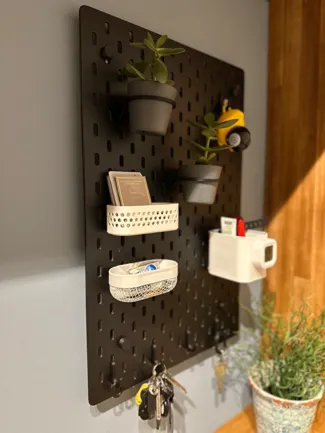 Skadis box with T-Clip system