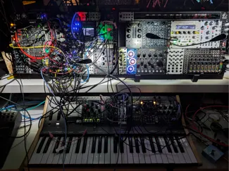 Stand for 7U Eurorack case