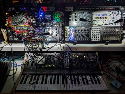 Stand for 7U Eurorack case