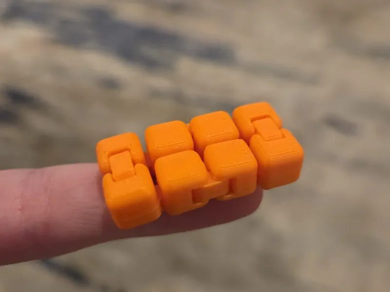 World's Smallest Infinity Cube  (<4 grams)