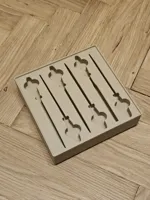 0.2mm layer, 2 walls, 8% infill