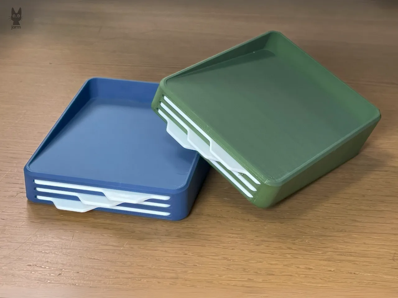 Sticky Note Holder with Stencils view 4