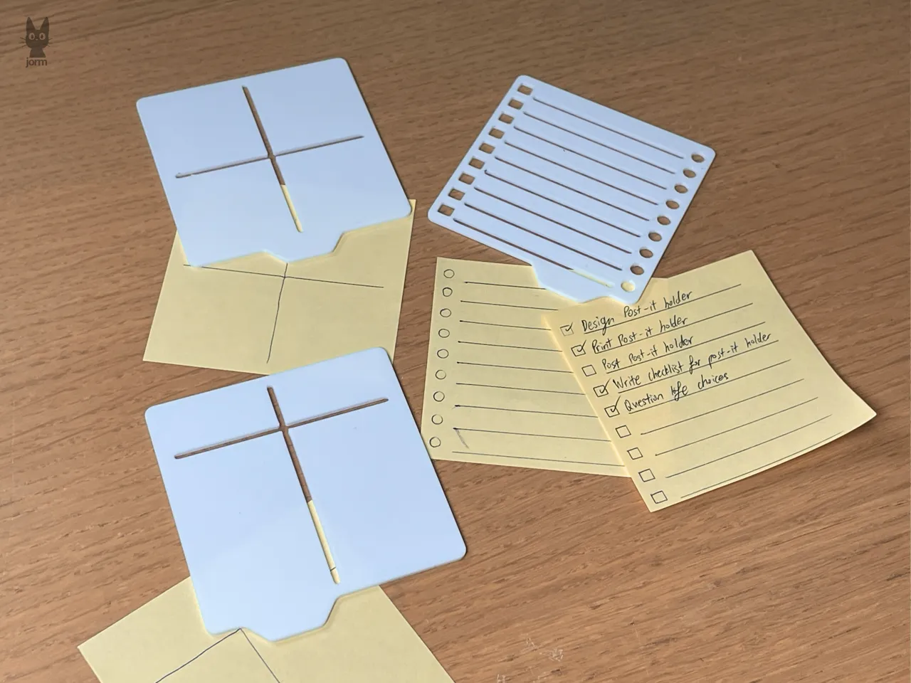 Sticky Note Holder with Stencils view 3