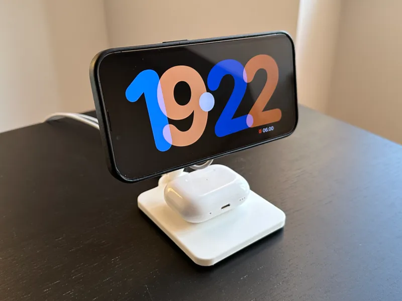 2-in-1 Magsafe Charger (IPhone and AirPods)