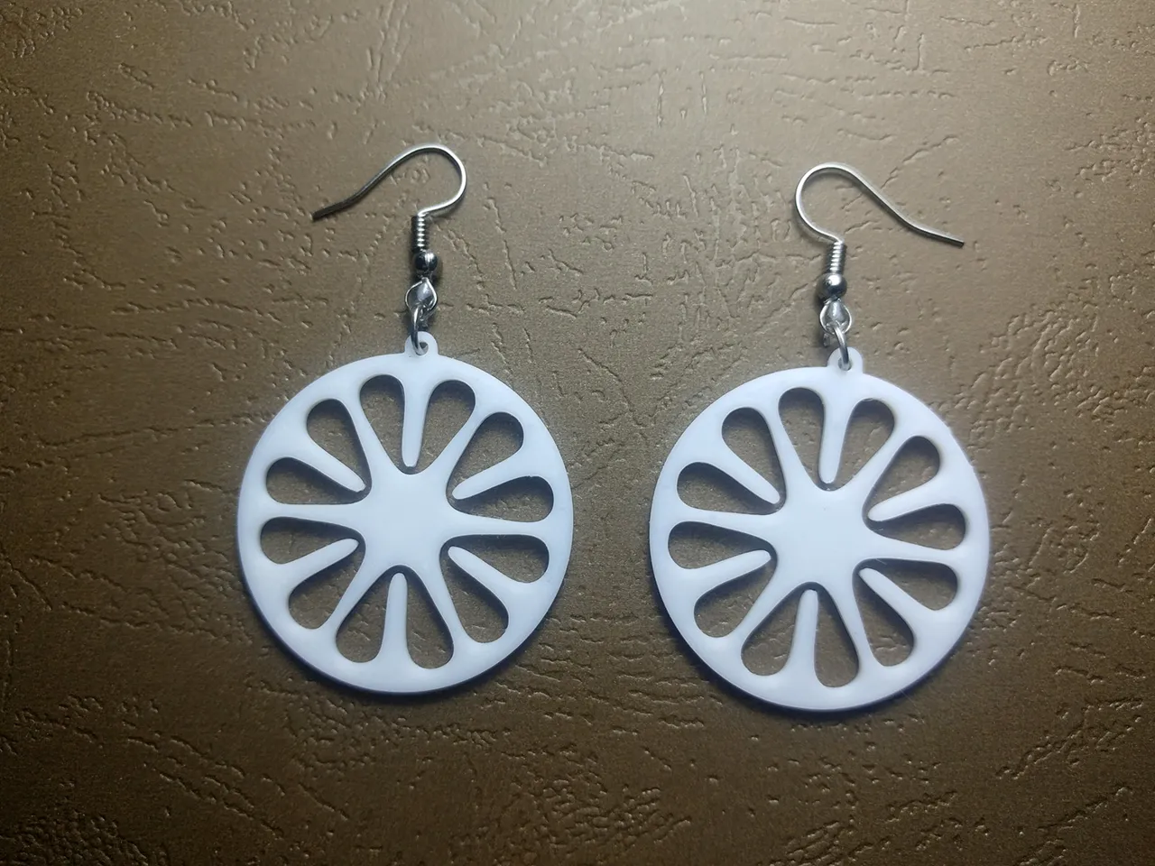 The Wheel of Time Earrings view 4