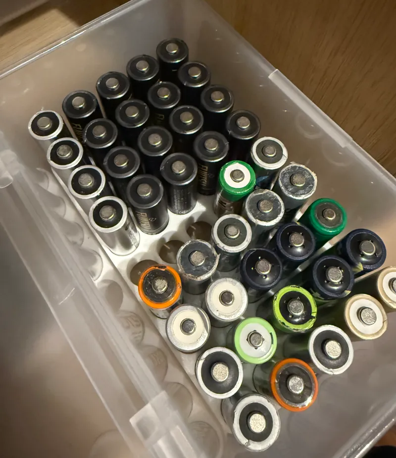 IKEA Glis Battery Holder - 45x AA