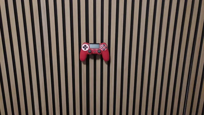 Dualshock 4 wall holder