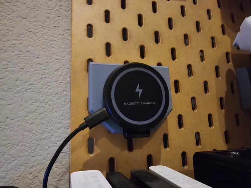 Magsafe pivoting charger mount for Ikea Skadis