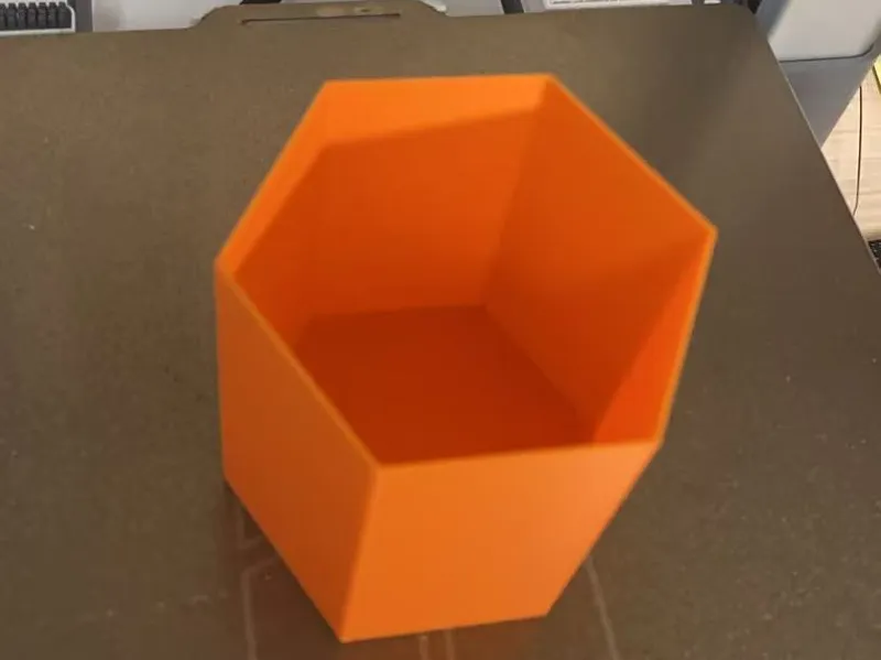 经典六边形笔筒