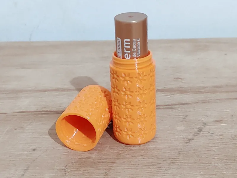 Estojo para Protetor Labial Hearts (Floral)
