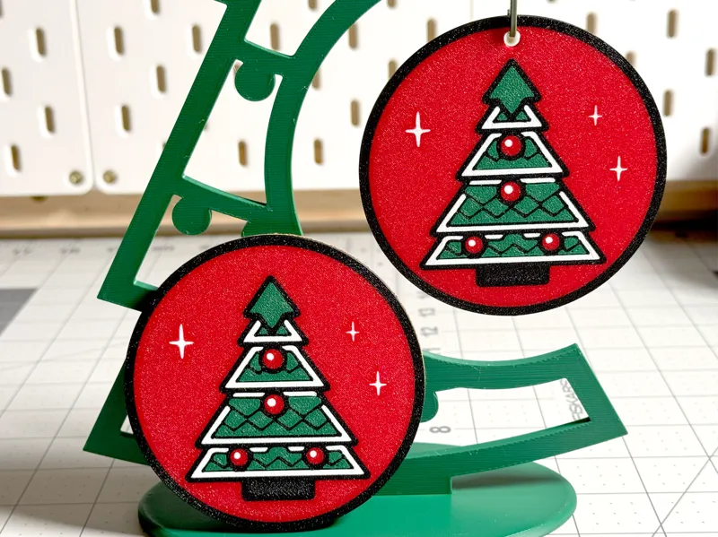 Christmas Ornament/Coaster Decorated Tree w/ Stars