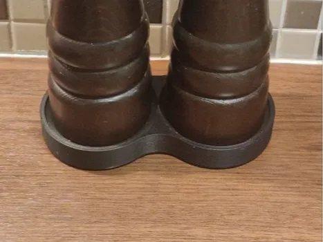 Salt and pepper tray