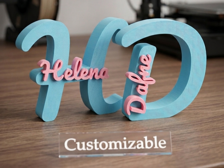 Inicial con nombre - initial letter plus name