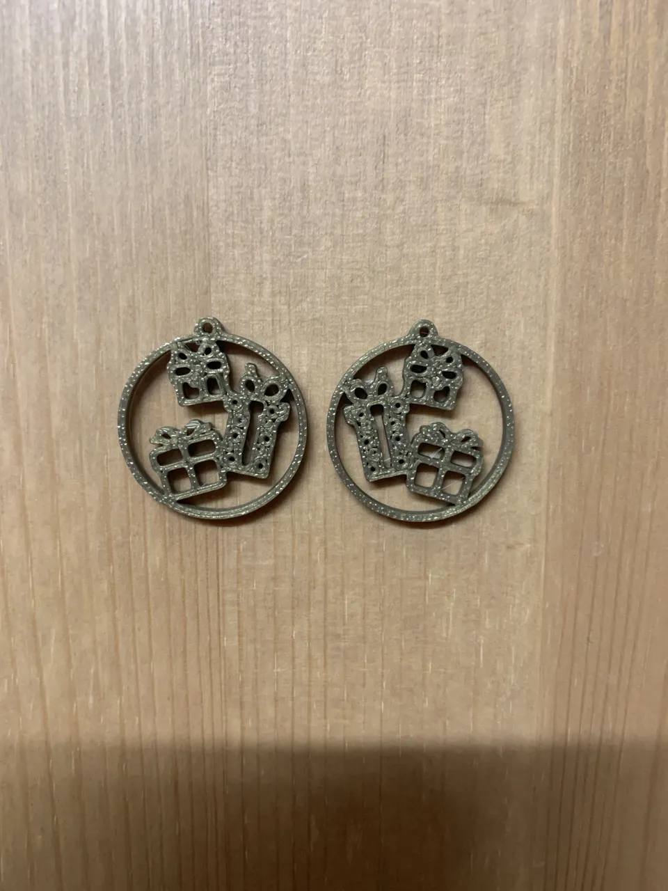 Present Earrings view 2
