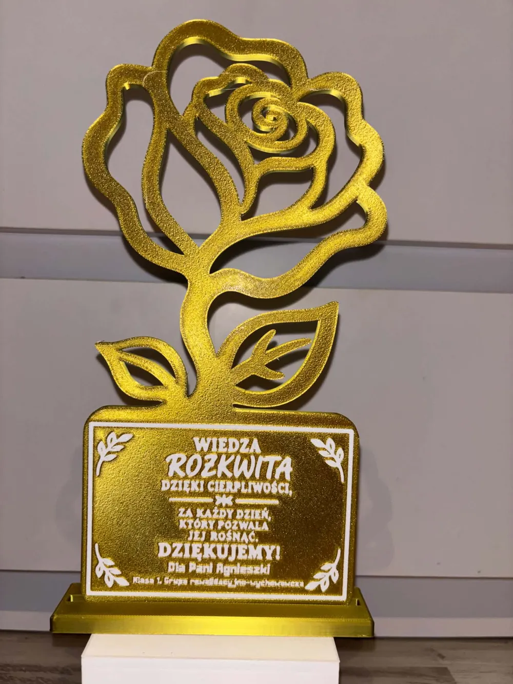 Rosos Design Trophée Rose d'Or pour remercier les enseignants - Modèle d'Impression ...