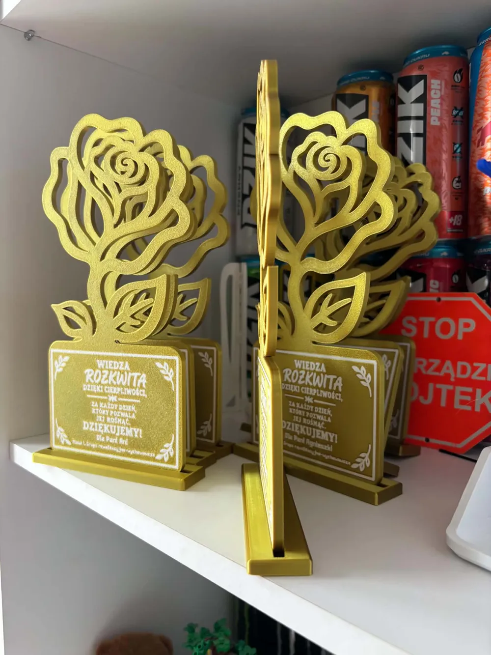 Rosos Design Trophée Rose d'Or pour remercier les enseignants - Modèle d'Impression ...
