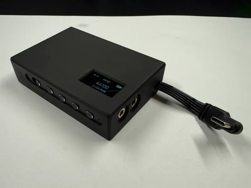 Questyle M18i iPhone MagSafe Case