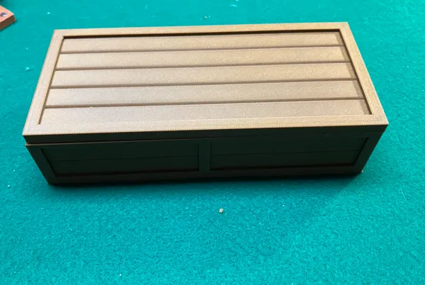 Caisse à dés façon caisse en bois