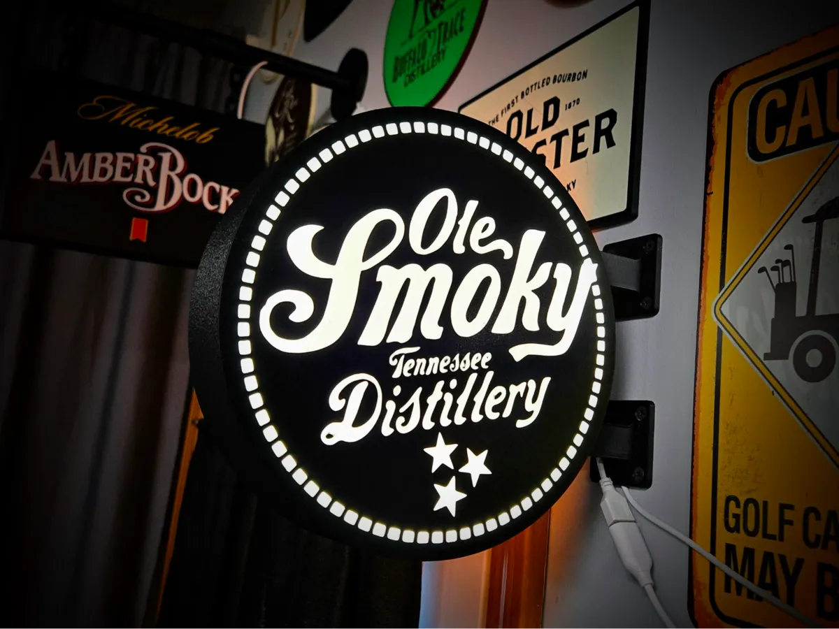 OLE SMOKY DISTILLERY ~ 2-Sided Round Lightbox - Free 3D Print Model ...