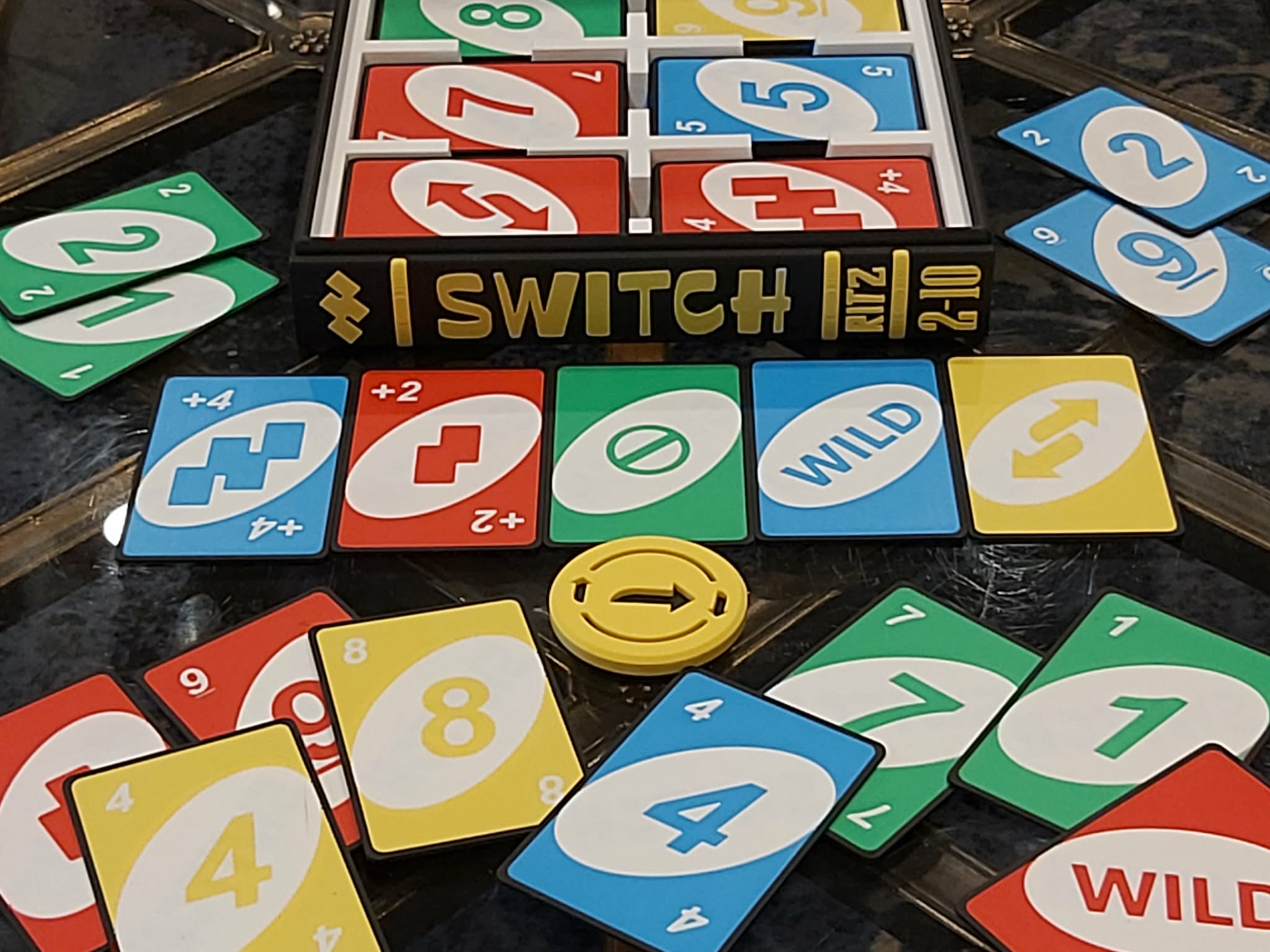 SWITCH Card Game - Bookcase Edition - 1