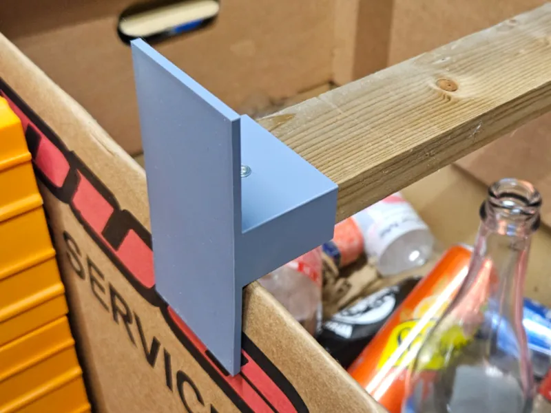 Moving box stacking side pices