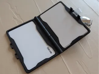 Foldable card holder (for up to 4 cards) 