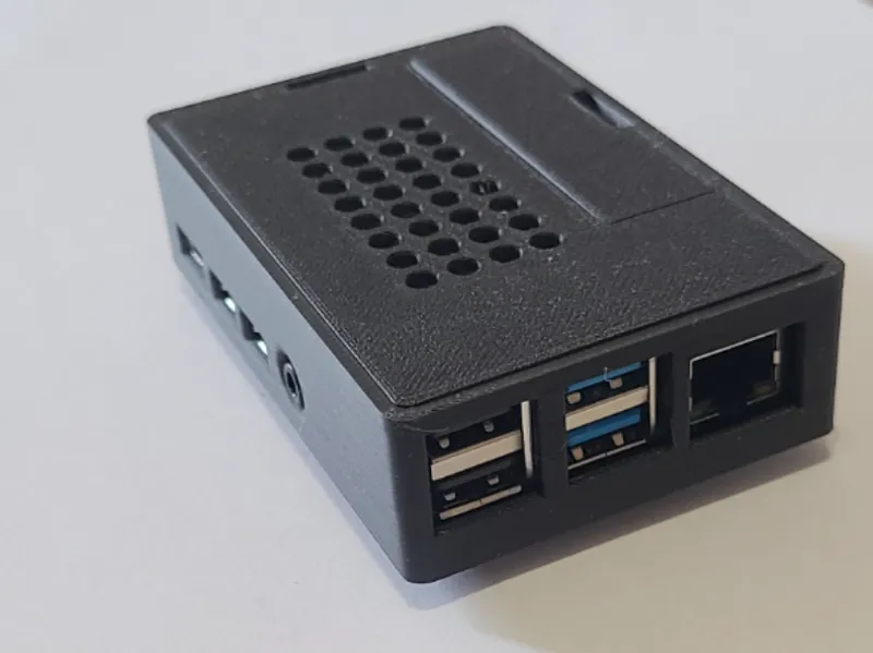 Raspberry Pi 4 case with access to GPIO
