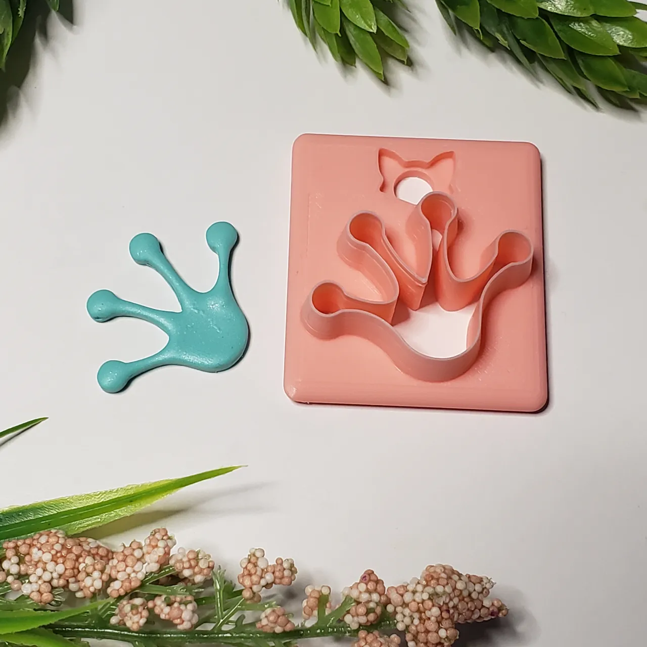 Frog Foot Print Thing Polymer Clay Earring Cutter view 3