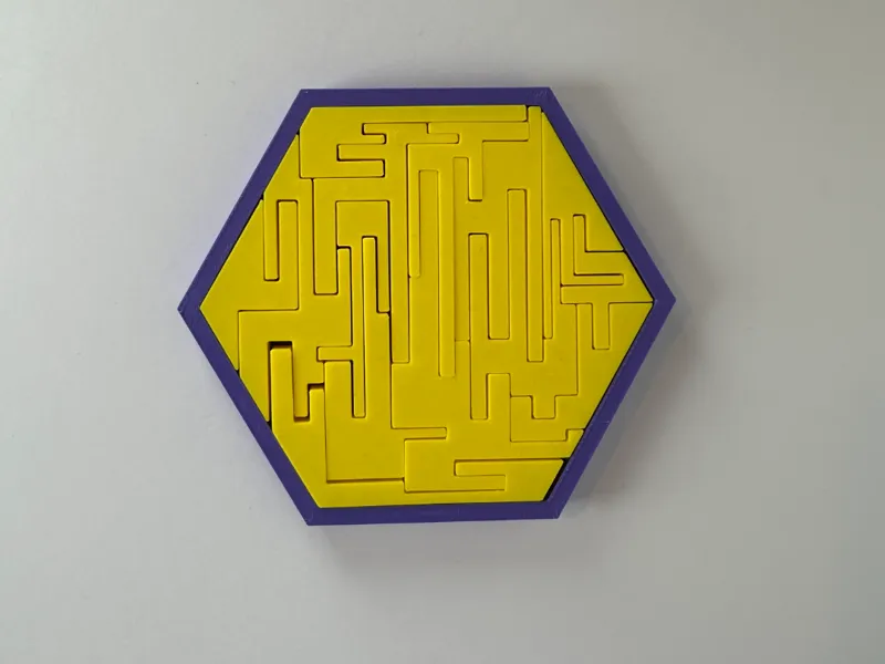 14 piece hexagon puzzle with base