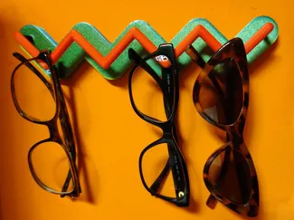 Glasses wall rack holder