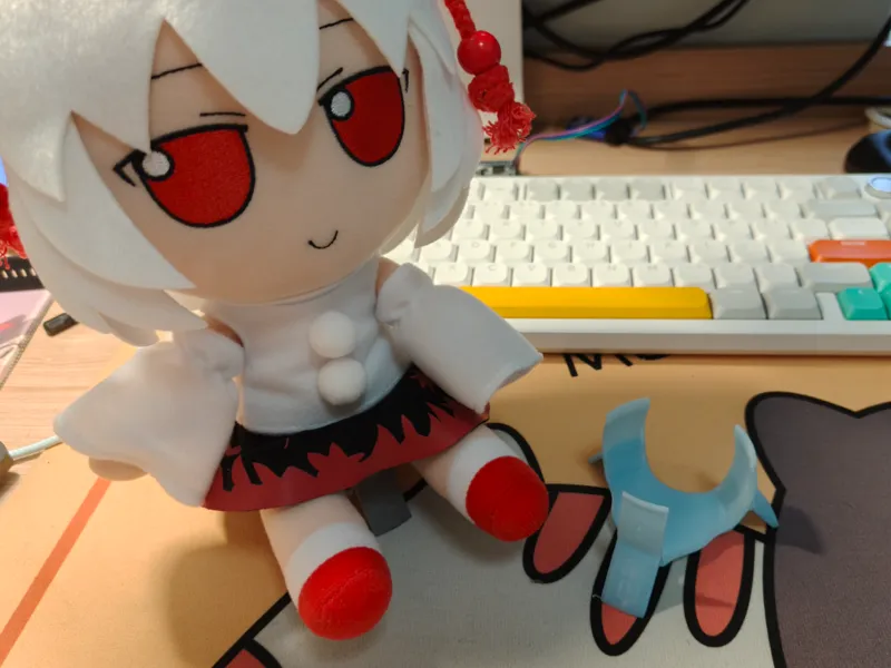 Fumo sit three legs ver / Fumo pp sit