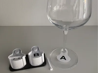 Glass markers