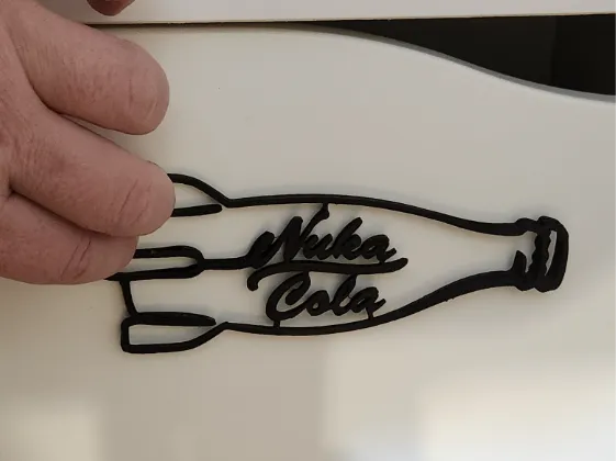 Fallout Nuka-Cola Raketenflasche - Wand und Stand