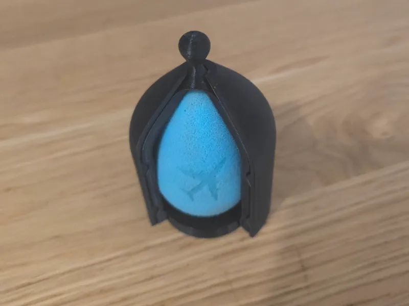 Makeup egg sponge case (BeautyBlender)