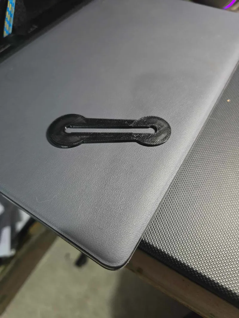 Canadian Cart Key $0.25 and $1.00
