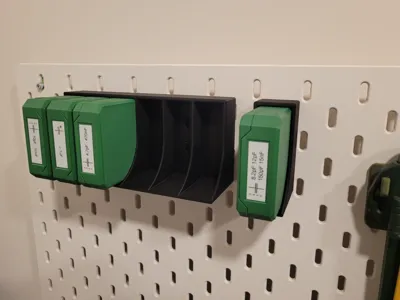 Skadis holder for Clamshell parts boxes