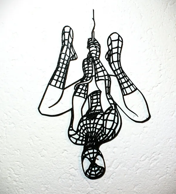 Spider-Man en suspension