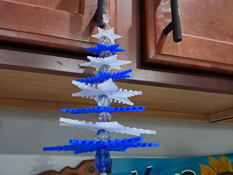 Staggered Xmas Tree Decoration / Ornament