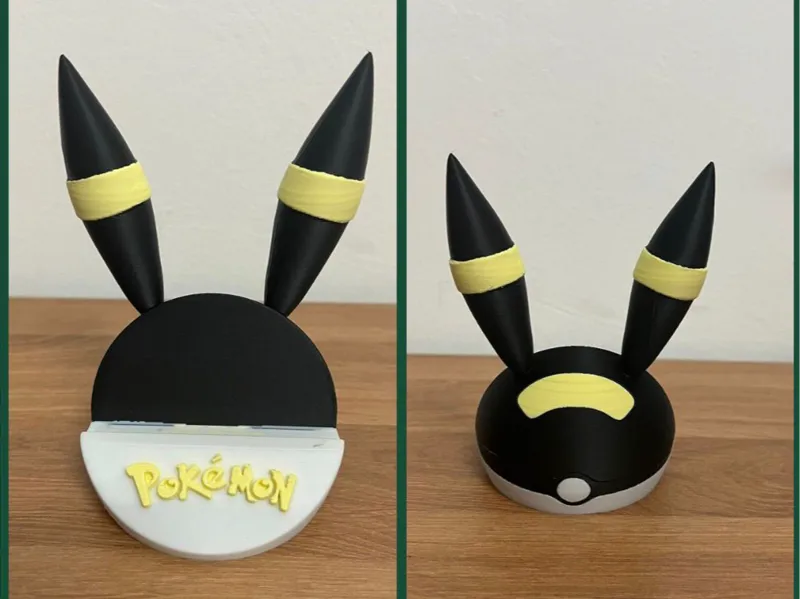 Umbreon Poké Ball Graded Card Stand