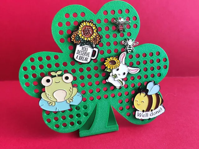 clover pin and earring stand