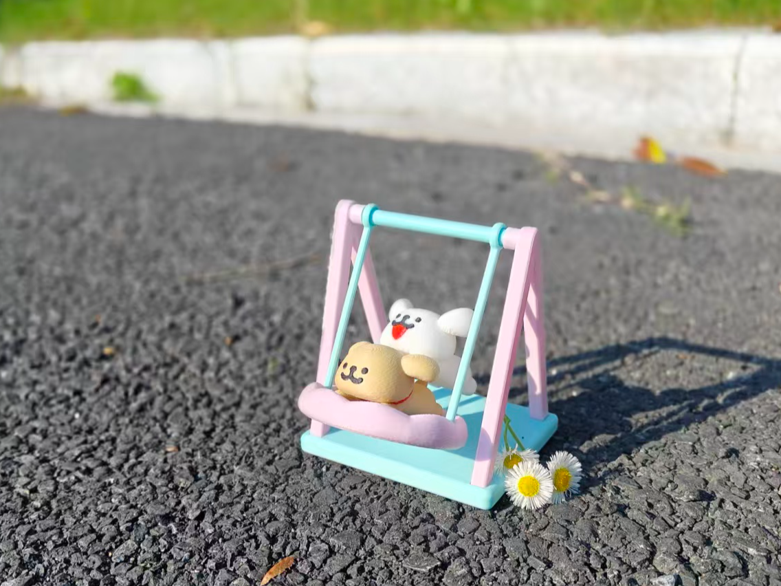 Miniatura 1 do modelo 3D 线条小狗游乐园 线条小狗荡秋千