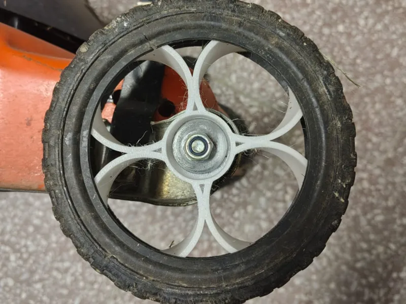 Lawn mower Oleo Mac G 44 front spare wheel 