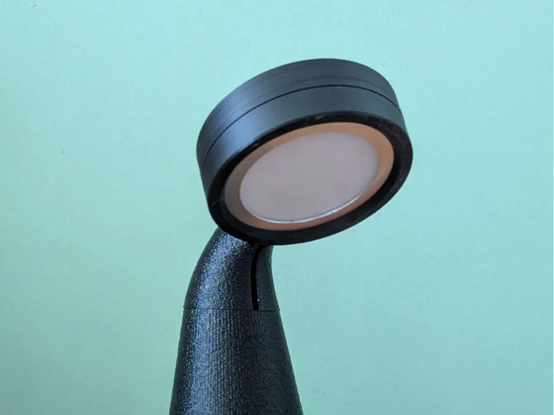 PUPENDO V1 DESK LAMP