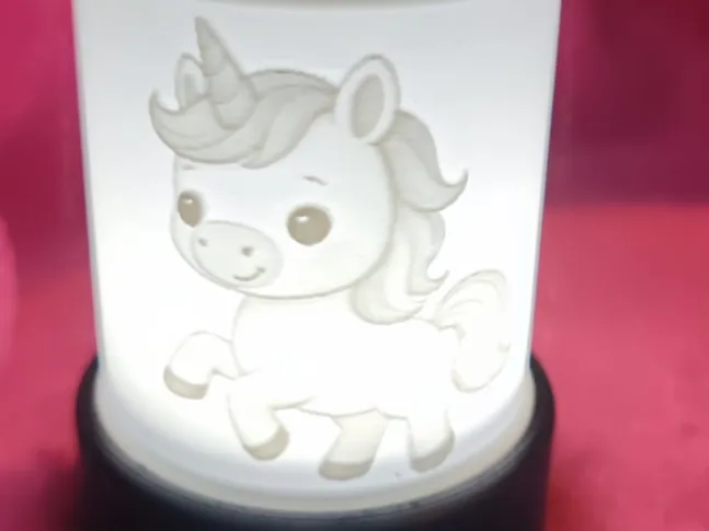 Licorne Avec Arc-en-ciel 3 Litho Pour Bougie Chauffe-plat LED - Modèle