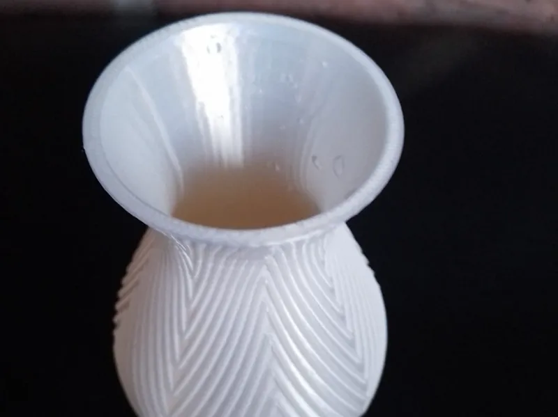 SCHÖNE  RIFFEL PFEILMUSTER  Vase