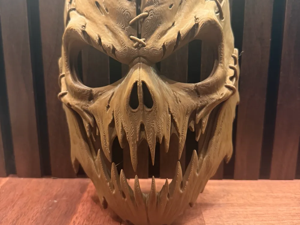 Pieza para disfraz o exhibición: Stiched Horror Halloween Mask. Referencia del modelo original.