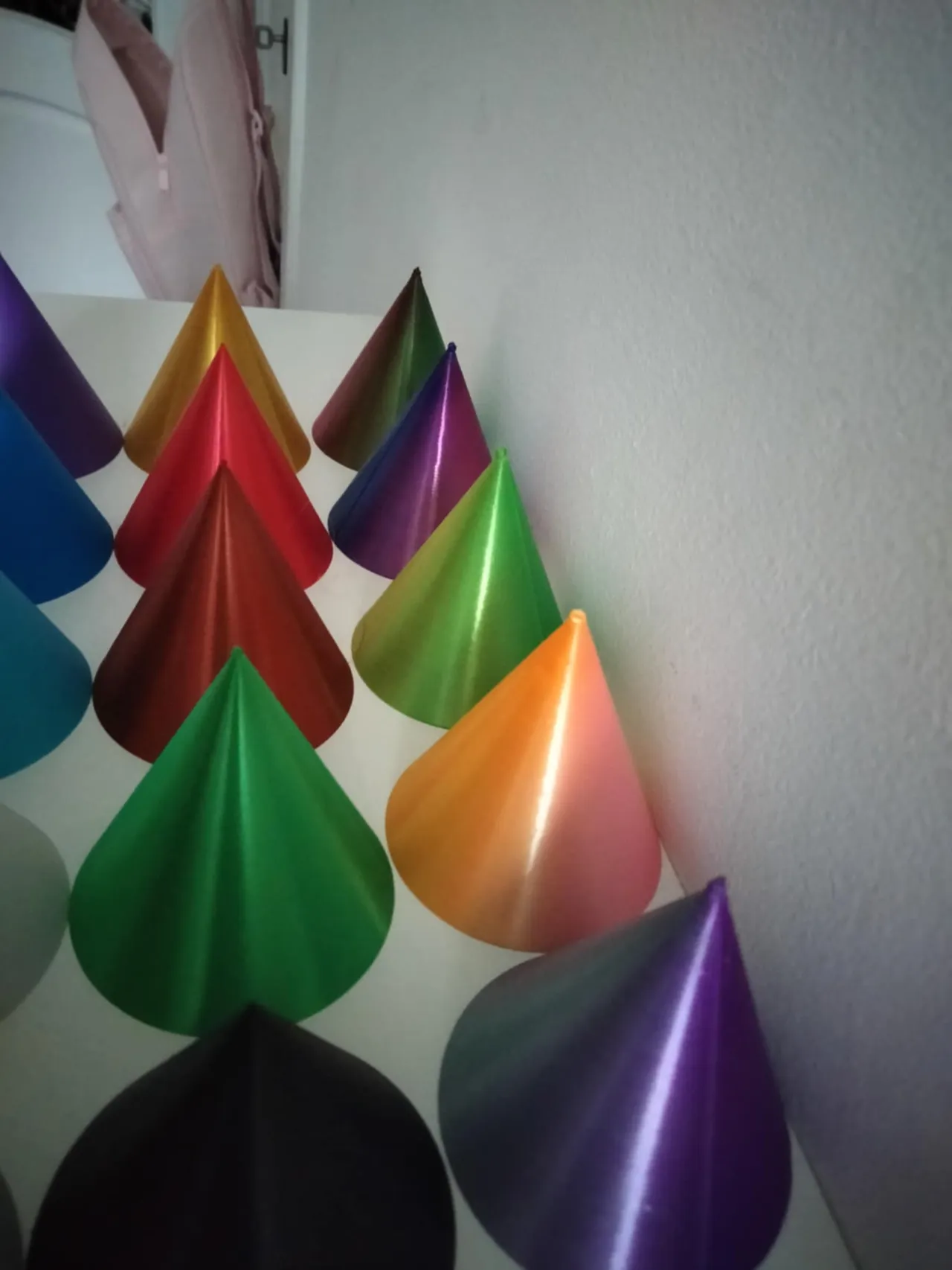 piramide cone for color display view 2