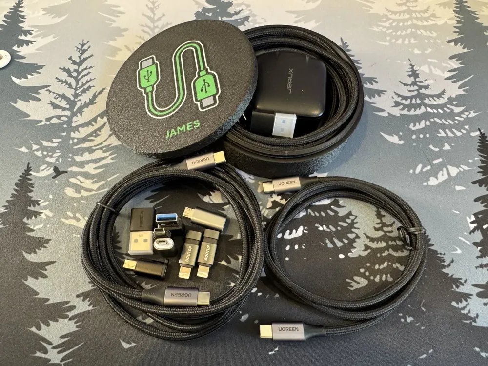 USB C Charging Kit Puck Storage by James MakerWorld: Download Free 3D ...