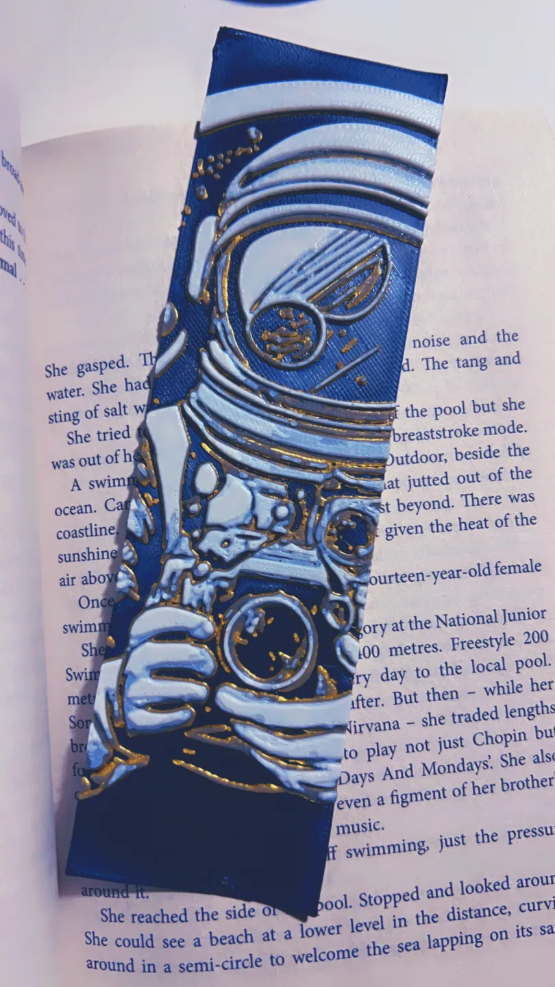 Golden Astronaut Camera Bookmark by Fresh Prints of Bel Air - MakerWorld