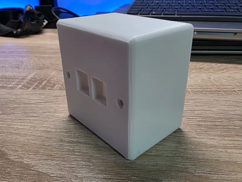 EU 80x80 Double Keystone plate and box